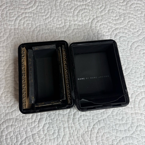 Marc Jacobs Silver and Black Skull Pirate Watch - Picture 12 of 12